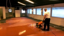 MIK ALL Service utför golvvård i Örnsköldsvik